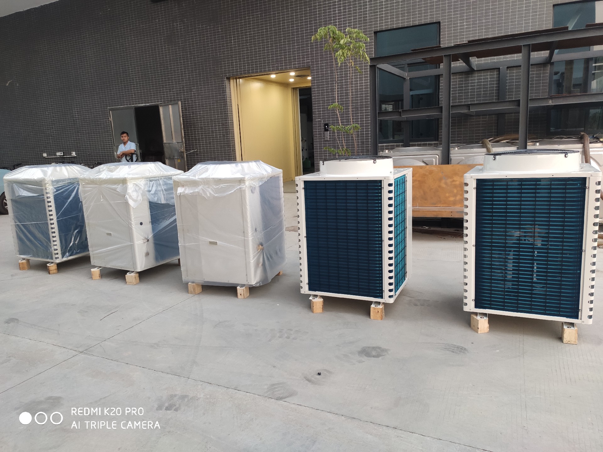 1703656241240715.jpg 8P分体空调07.jpg